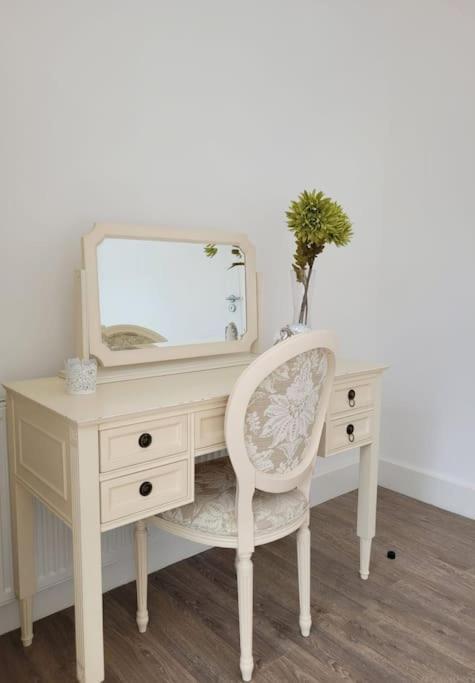 Southall Inn - Near Heathrow Екстериор снимка